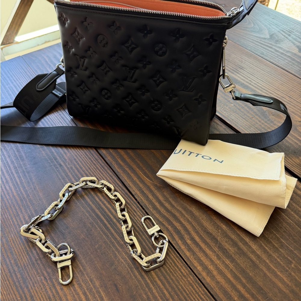 Black Leather Crossbody/Shoulder Bag, Never Used - Picture 12 of 13
